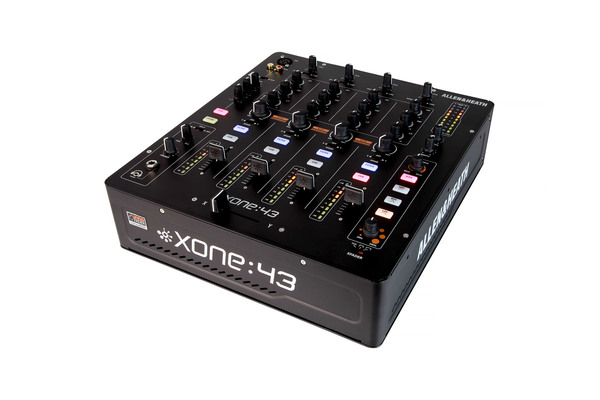 PROFESSIONAL 4 CH DJ MIXER WITH USB 4 DUAL STEREO CH (CH 1 & 4 HAVE PHONO INPUTS OR TRS LINE INPUT)