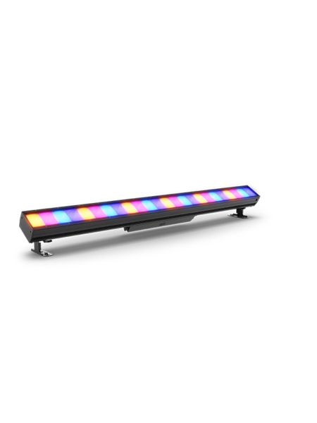 24-CELL IP65-RATED RGBWWL FULL-SPECTRUM LED BATTEN WITH HIGH OUTPUT AND LONG THROW