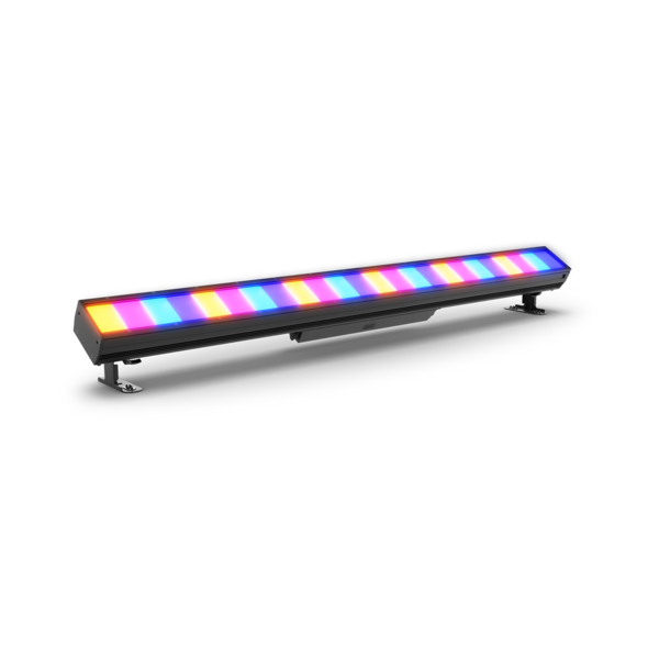 24-CELL IP65-RATED RGBWWL FULL-SPECTRUM LED BATTEN WITH HIGH OUTPUT AND LONG THROW