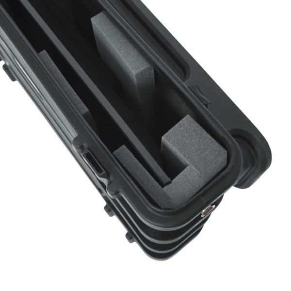 ROTATIONALLY MOLDED CASE FOR TRANSPORTING LCD/LED SCREENS BETWEEN 27" - 32"