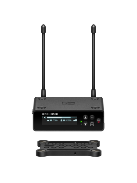 PORTABLE DIGITAL WIRELESS SET,RECIEVER/TRANSMITTER/MICROPHONE/MOUNTING KIT/CABLES,552-608 MHZ