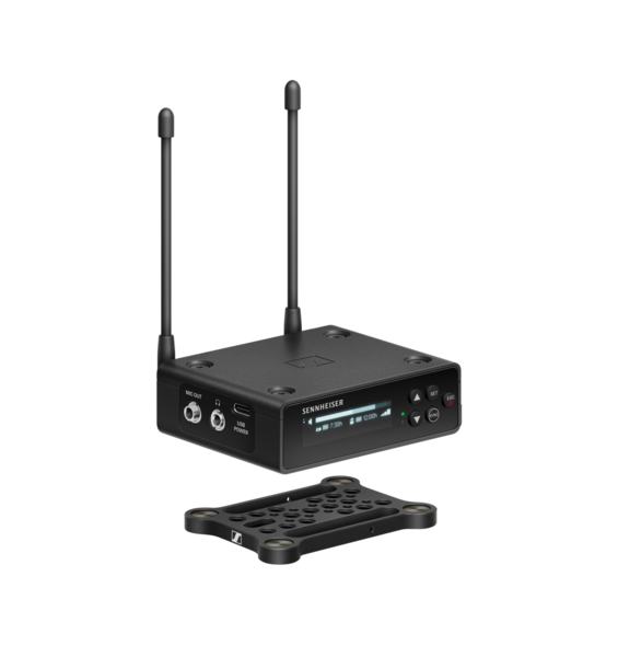 PORTABLE DIGITAL WIRELESS SET, INCLUDES RECIEVER,TRANSMITTER,MICROPHONE,MOUNTING KIT, 552 - 608 MHZ