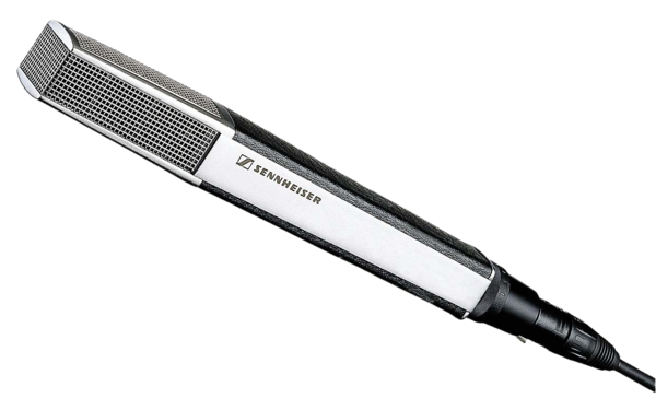 SUPER-CARDIOID DYNAMIC WITH LOW AND HIGH EQUALIZATION SWITCHES. INCLUDES MZQ441 CLIP.