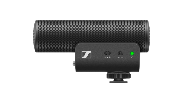 SMALL SHOTGUN MICROPHONE FOR CAMERAS WITH A LIGHTING SHOE MOUNT AND EXTERNAL MICROPHONE INPUT