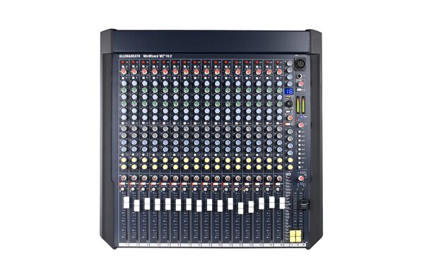 16 MIC LINE + 2 STEREO RACK MOUNT MIXER, 6 AUX SENDS, 4 BAND EQ WITH DUAL SWEPT MIDS, DUAL FX ENGINE