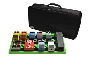 SCREAMER GREEN LARGE ALUMINUM PEDAL BOARD WITH CARRY BAG & BOTTOM MOUNTING POWER SUPPLY BRACKET