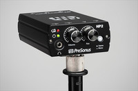 BATTERY-POWERED STEREO HEADPHONE AMPLIFIER